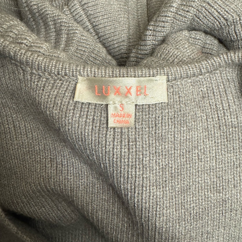 Luxxel Ruffle Hem Surplice Knit Dress - Picture 5 of 6